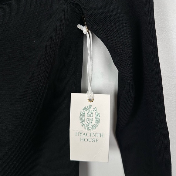 HYACINTH HOUSE
Black Knit Off-The-Shoulder Adrianna Top - Picture 8 of 12